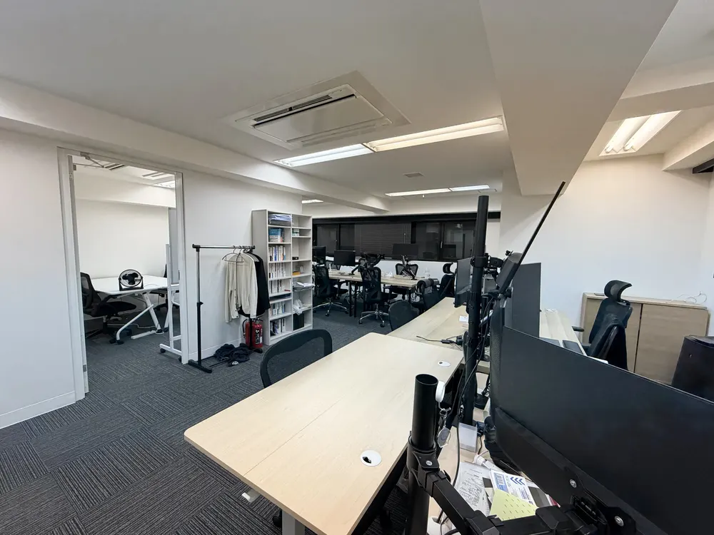 The working area of the Luna office