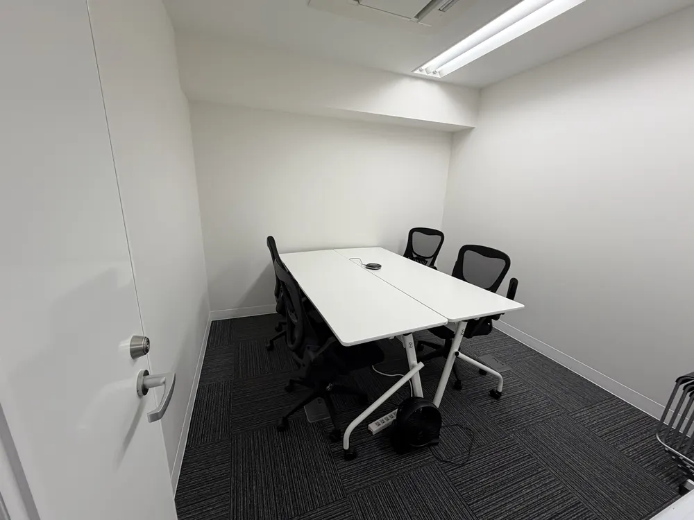 A meeting room in the Luna office